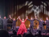 Dulce Pontes en el Teatro Albéniz de Madrid tras finalizar el concierto del 22 de junio de 2024.