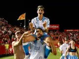 La plantilla del Málaga celebra el ascenso a Segunda División