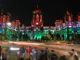 14 August 2021, India, Mumbai: Chhatrapati Shivaji Maharaj Terminus (CSMT) train station building is lit up with the colours of the Indian flag on the eve of Indian Independence Day. India celebrates the 75th anniversary of its independence on 15 August. Photo: Ashish Vaishnav/SOPA Images via ZUMA Press Wire/dpa Ashish Vaishnav/SOPA Images via / DPA (Foto de ARCHIVO) 14/8/2021 ONLY FOR USE IN SPAIN