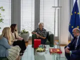 La consejera de Economía, Hacienda y Empleo, Rocío Albert, la presidenta de la Comunidad de Madrid, Isabel Díaz Ayuso, durante la reunión con la presidenta del Banco Central Europeo, Chistine Lagarde