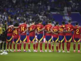 Los jugadores de la selección española, antes del partido ante Italia en la Eurocopa.