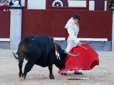 El torero Sebastián Castella durante la corrida en Las Ventas, a 25 de mayo de 2024, en Madrid.