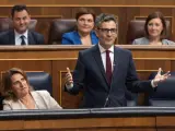 El ministro de la Presidencia, Relaciones con las Cortes y Justicia, Félix Bolaños, interviene durante una sesión de control al Gobierno, en el Congreso de los Diputados