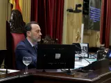 El presidente del Parlament, Gabriel Le Senne, durante un pleno extraordinario en el Parlament balear en el que se debatía la derogación de la ley de memoria.