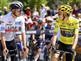 19 July 2023, France, Courchevel: Slovenian cyclist Tadej Pogacar of UAE Team Emirates (L) and Danish cyclist Jonas Vingegaard of Jumbo-Visma wearing the overall leader's yellow jersey are pictured at the start of the 17th stage of the 110th edition of the Tour de France cycling race, 165.70 km between Saint-Gervais-les-Bains and Courchevel. Photo: David Pintens/Belga/dpa (Foto de ARCHIVO) 19/7/2023 ONLY FOR USE IN SPAIN