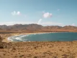Vista panorámica de la playa de Los Genoveses, Almería, Andalucía, España.
