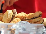 Una bandeja de hamburguesas en el concurso anual de EEUU.