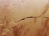 La sonda Mars Express de la ESA ha captado una imagen de una enorme cicatriz en Marte.