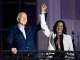El presidente estadounidense Joe Biden y la vicepresidenta Kamala Harris durante la celebraci&oacute;n del 4 de julio.