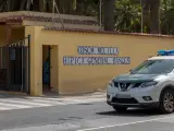 MELILLA, 10/07/2024.-Fotografía del Centro Deportivo y Sociocultural Militar "General Bañuls" de Melilla (España), donde una niña ha fallecido este miércoles según han confirmado fuentes policiales. Una niña ha fallecido este miércoles en un centro sociocultural de Melilla donde asistía a uno de los campamentos de verano que se desarrollan en este centro y, en el momento de los hechos, estaba en una de las piscinas. EFE/ Giner