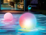 Esfera con iluminación para piscina