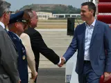 Pedro Sánchez, a su llegada este martes al aeropuerto de Washington para participar en la Cumbre de la OTAN.