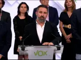 El líder de Vox, Santiago Abascal, ha anunciado este jueves que los cuatro vicepresidentes autonómicos de Vox presentarán su dimisión y su partido pasará a ejercer una oposición "leal y contundente" en las comunidades autónomas en las hasta ahora gobernaba en coalición con los 'populares'. (Fuente: VOX)