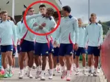 Lamine Yamal, con sus compa&ntilde;eros, en el entrenamiento de la selecci&oacute;n espa&ntilde;ola este s&aacute;bado.