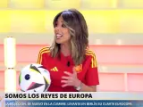 Ana Terradillos celebra la victoria de la selección española en la Eurocopa.