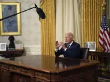 El presidente Joe Biden se dirige a la nación desde el Despacho Oval de la Casa Blanca en Washington, el domingo 14 de julio de 2024.