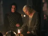 Jacaerys (Harry Collet) y Rhaenyra (Emma D'Arcy) en 'La casa del drag&oacute;n', temporada 2, episodio 5