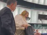 La eurodiputada de la ultraderecha rumana Diana Sosoaca ha sido expulsada este jueves del pleno del Parlamento Europeo en medio del debate con Ursula von der Leyen después de empezar a gritar cuando la liberal Valerie Hayer hablaba de aborto desde la tribuna.