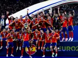 La selección española de fútbol.