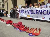 Minuto de silencio en Alicante por la última víctima de un asesinato machista. viol