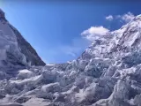 El Everest grabado por un dron.