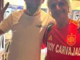 Nacho Cano con una camiseta de apoyo a Carvajal.