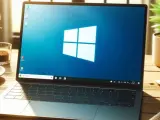 Un ordenador portátil con el sistema operativo Windows.