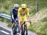 Pogaçar y Vingegaard luchan cara a cara en la penúltima etapa del Tour.