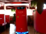Uno de los nuevos robots Charly en un restaurante de Vips.