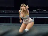 Taylor Swift act&uacute;a en uno de sus conciertos del Eras Tour 2024 por Europa.