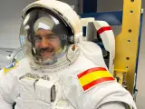 As&iacute; es el traje espacial del astronauta espa&ntilde;ol Pablo &Aacute;lvarez.