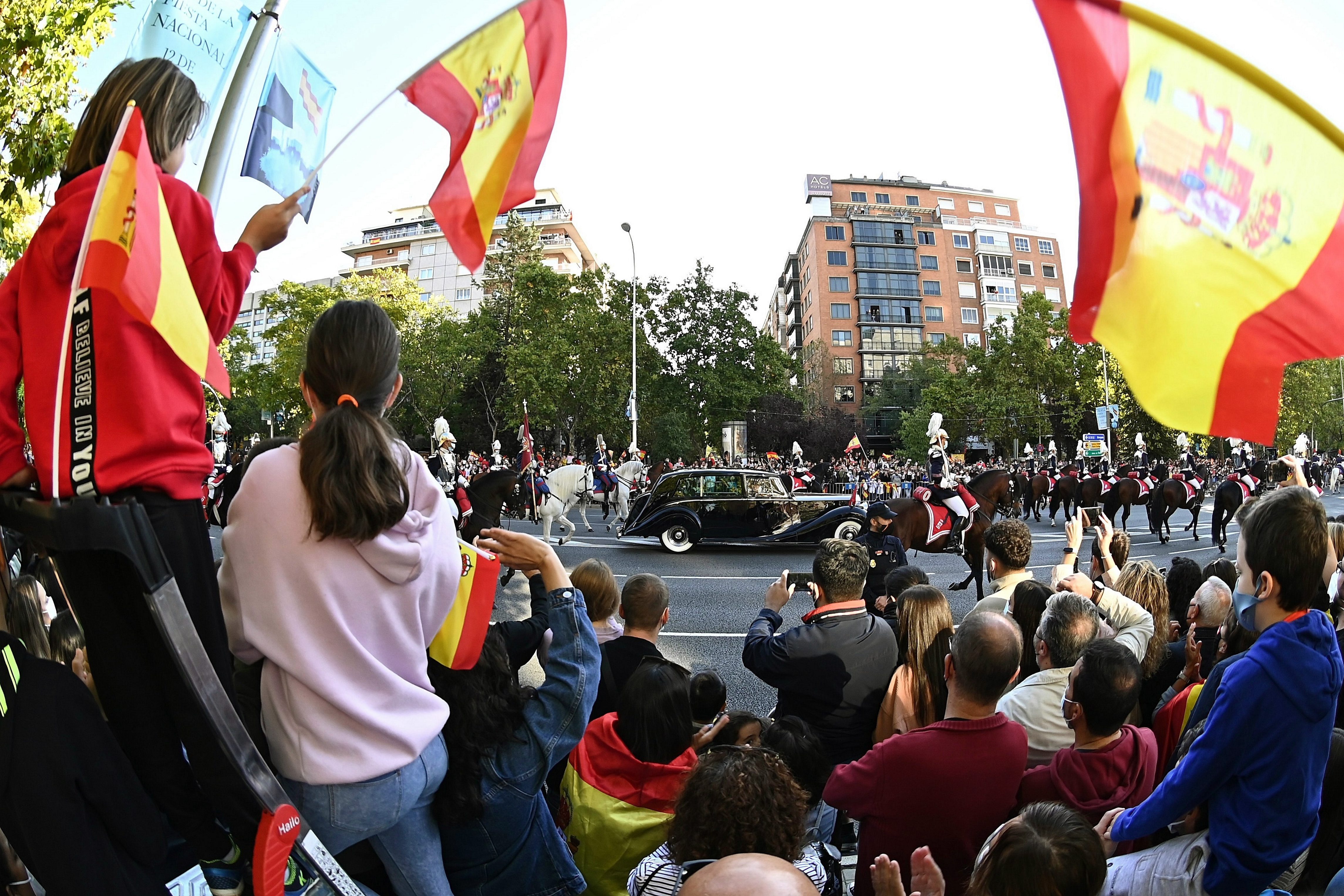 Cómo Llegar Al Desfile Militar Del 12 De Octubre En Madrid Líneas De Metro Y Emt
