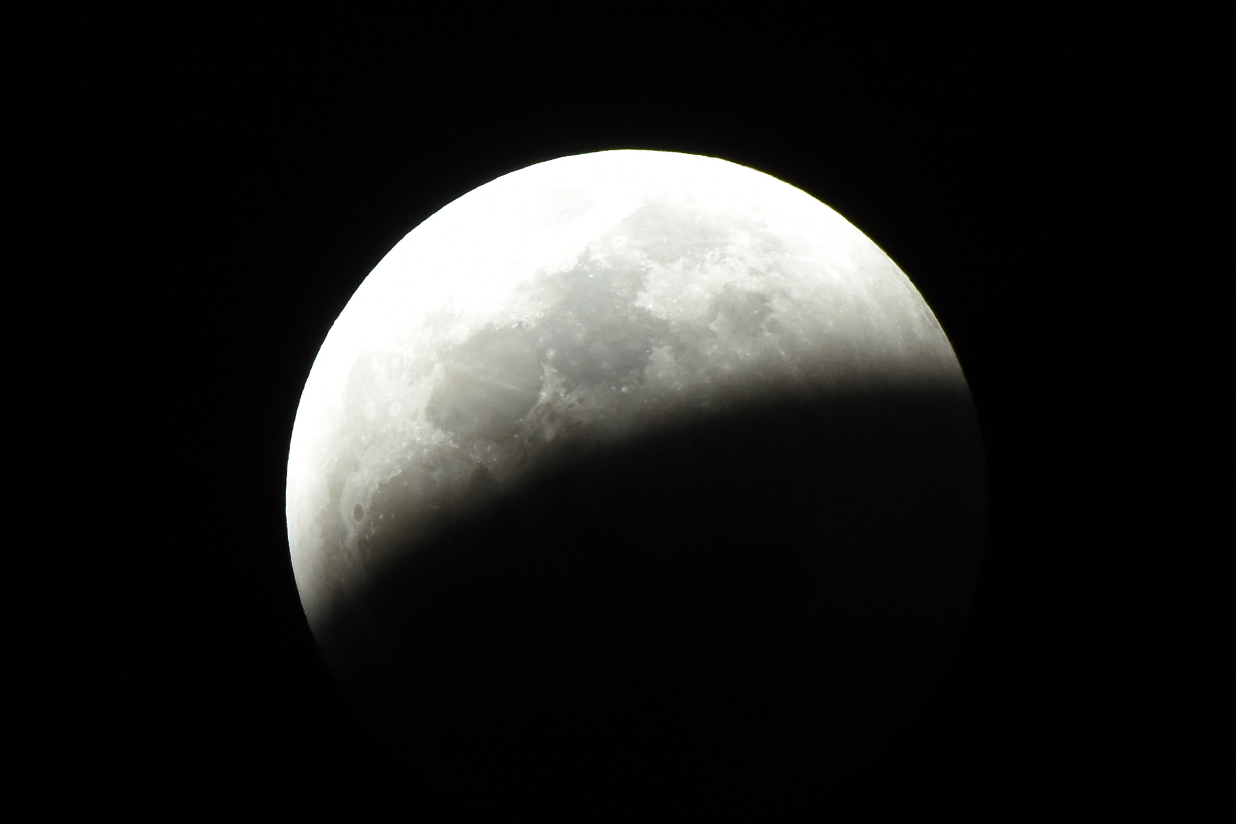 Eclipse total de Luna de mayo 2022 hora y cómo ver este fenómeno desde